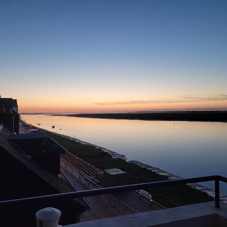 サン・ヴァルリー・シュル・ソンムVue Et Terrasse Panoramique Sur La Baie De Sommeアパートメント エクステリア 写真